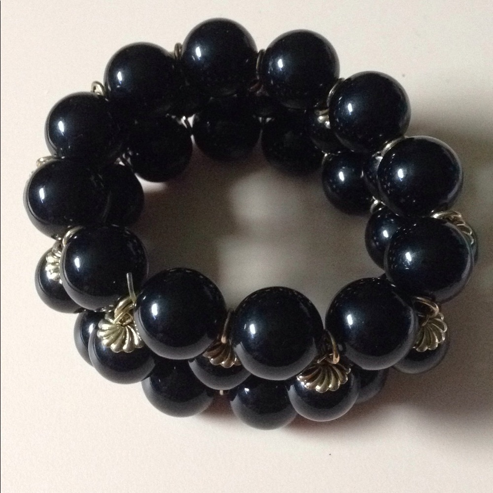 Black beads wide bracelet